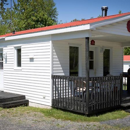 Camping Chalets Spas Pignons Rouges Saint Romain Exteriör bild
