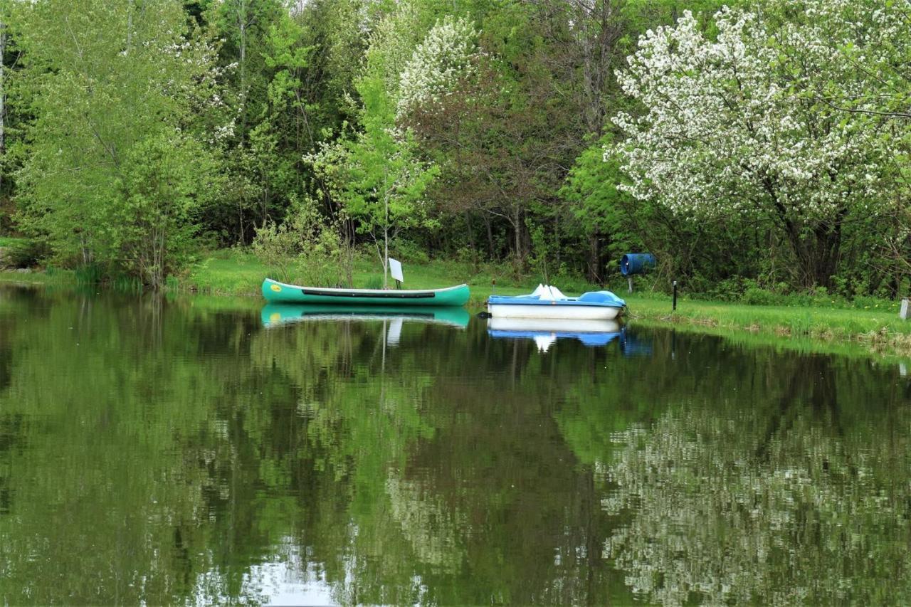 Camping Chalets Spas Pignons Rouges Saint Romain Exteriör bild