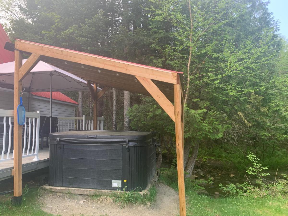 Camping Chalets Spas Pignons Rouges Saint Romain Exteriör bild