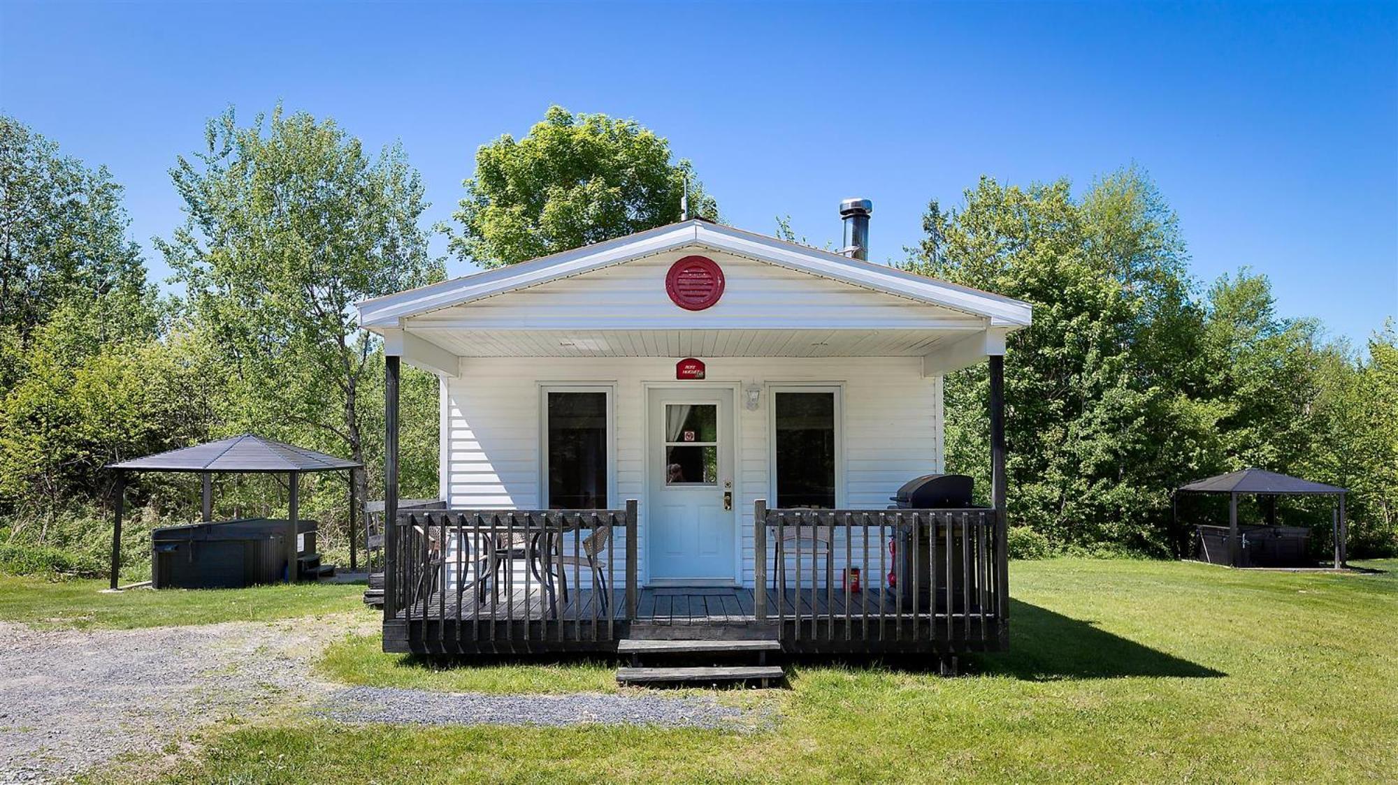 Camping Chalets Spas Pignons Rouges Saint Romain Exteriör bild