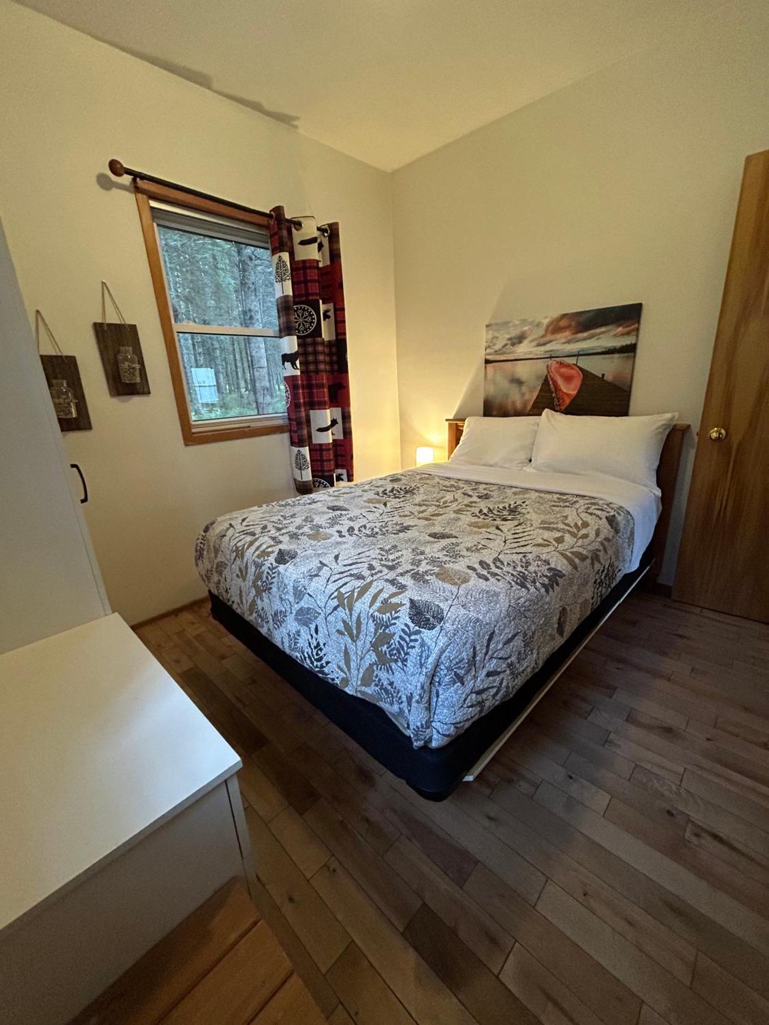 Camping Chalets Spas Pignons Rouges Saint Romain Exteriör bild