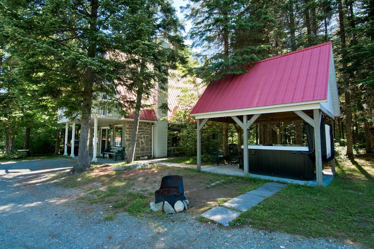 Camping Chalets Spas Pignons Rouges Saint Romain Exteriör bild