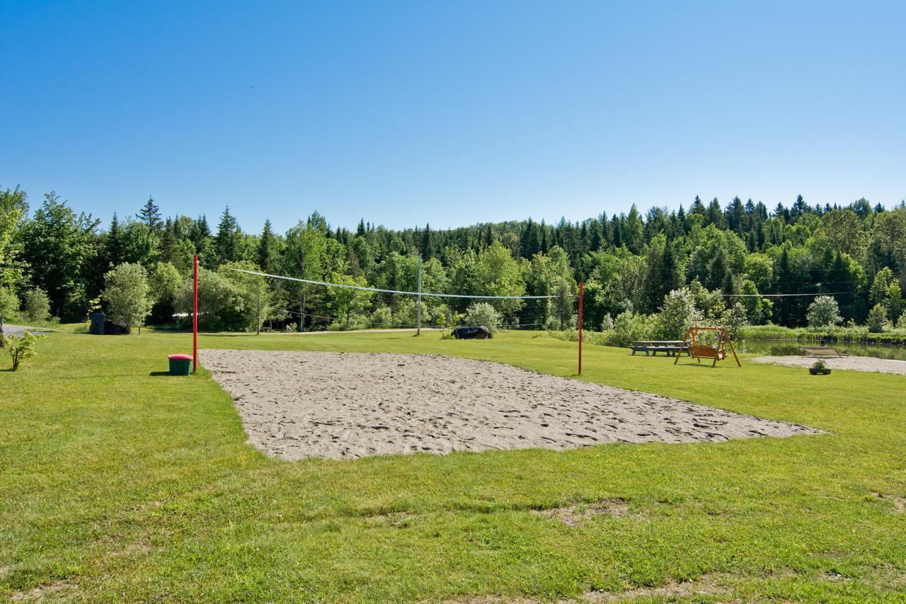 Camping Chalets Spas Pignons Rouges Saint Romain Exteriör bild